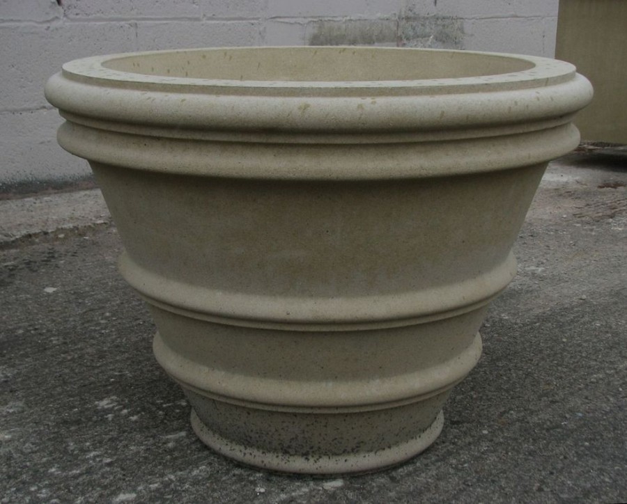 STATUES & SCULPTURES Trafalgar Vase Stone Garden Planter Wholesale