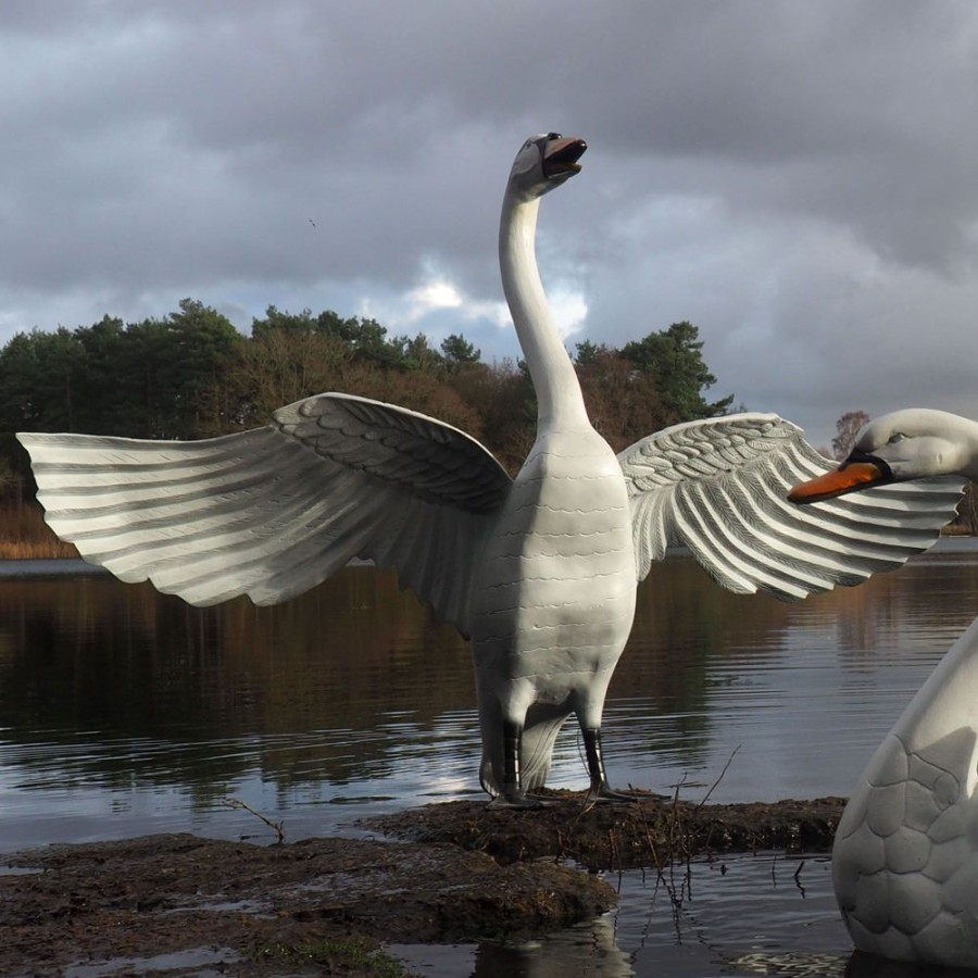 STATUES & SCULPTURES Grand Pair Of Swans Antique White Metal Garden Statues Hot