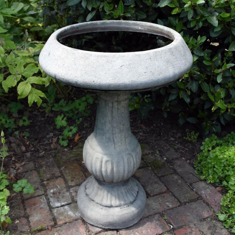 STATUES & SCULPTURES Victorian Design Stone Garden Birdbath Hot