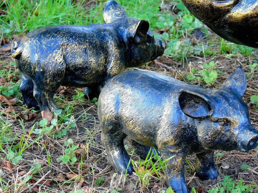 STATUES & SCULPTURES Wild Piglets (Set Of 2) Bronze Metal Garden Ornaments Hot