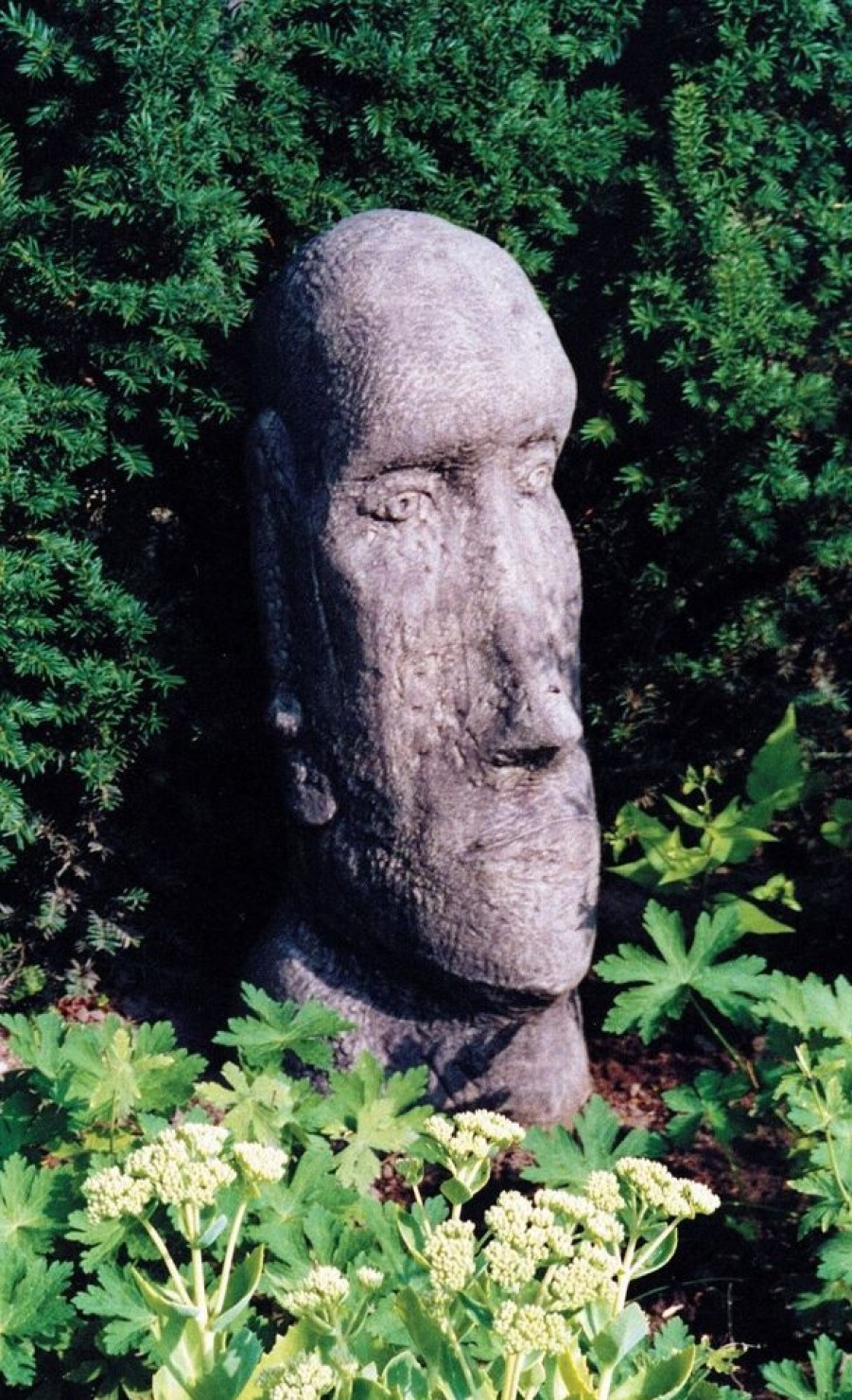 STATUES & SCULPTURES Easter Island Head Stone Garden Ornament Hot