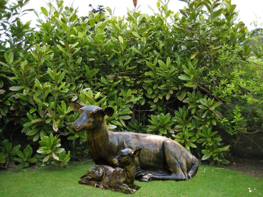 STATUES & SCULPTURES Laying Doe & Fawn 55Cm Bronze Metal Garden Statues Best