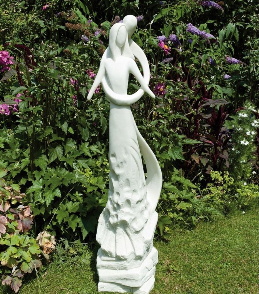 STATUES & SCULPTURES Embracing Lovers Modern Poly Resin Garden Statue Best