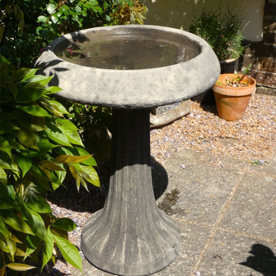 STATUES & SCULPTURES Fluted Modern Stone Garden Birdbath New